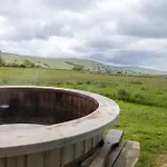 Kestrel Yurt * Bainbridge