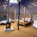 Kestrel Yurt * Bainbridge