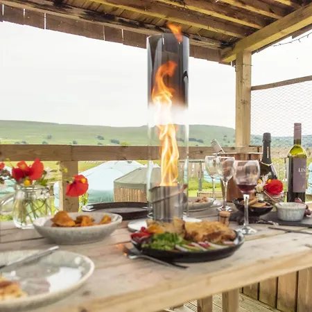 Kestrel Yurt Bainbridge