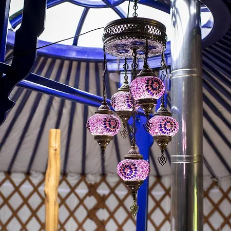 Kestrel Yurt Tatil Evi