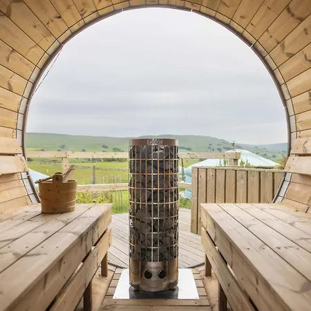Kestrel Yurt بيت للعطل *