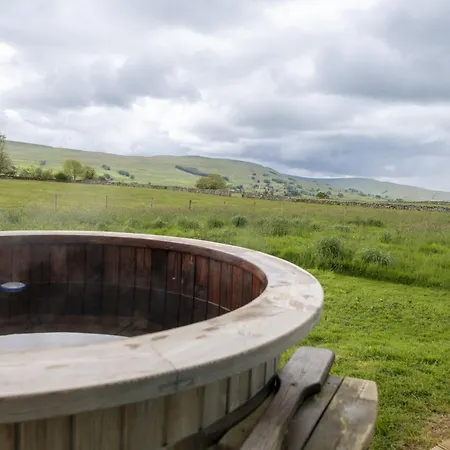 Kestrel Yurt * Bainbridge